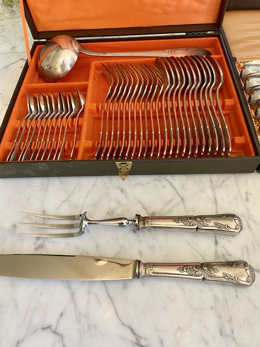 Set di posate: Ménagère complète en métal argenté – Usato da Genève venduto da Oscar-111 6