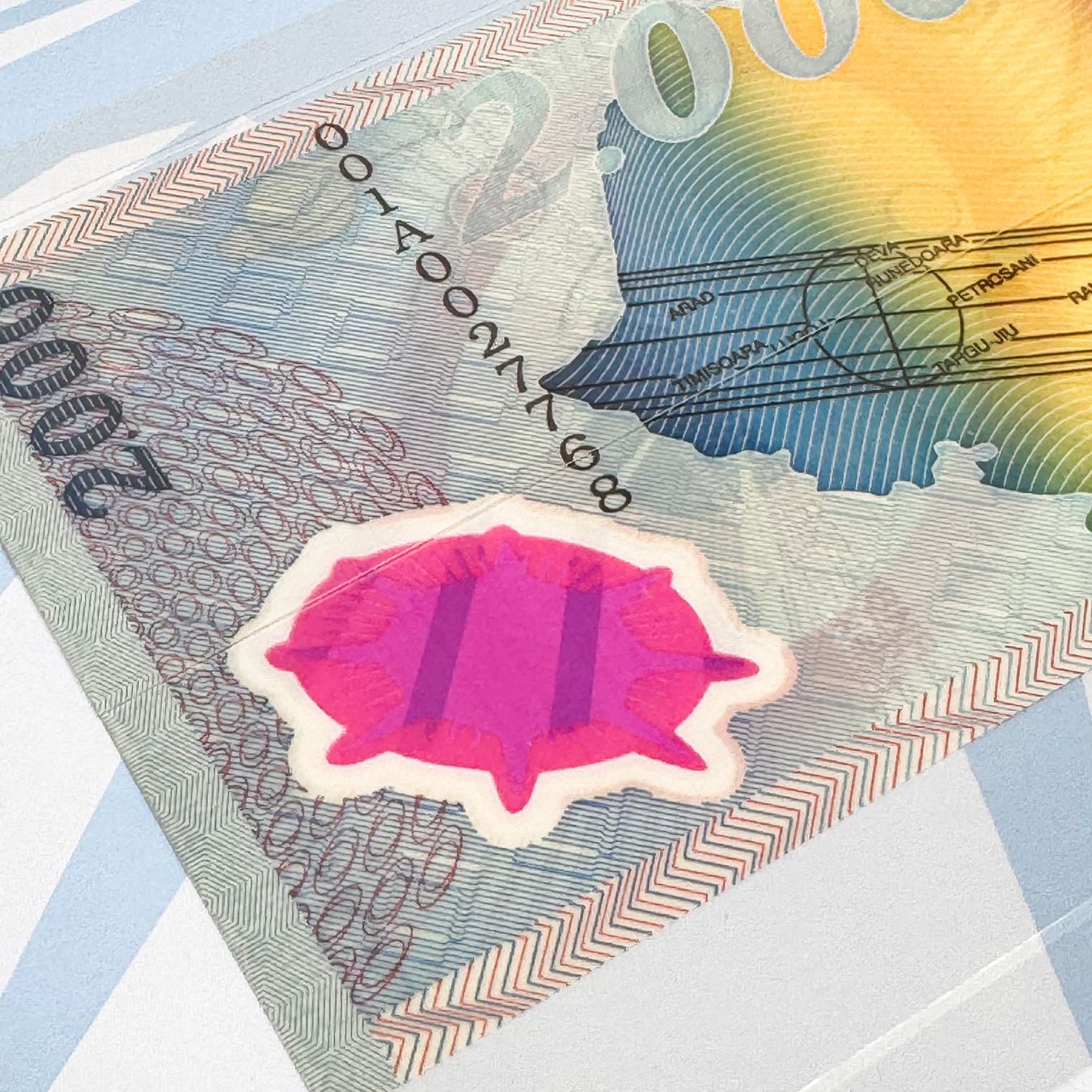 Banconote: Collector : Billet Roumanie 2000 Lei Eclipse Solaire de 1999 – Nuovo e nell'imballaggio originale da Estavayer-le-Lac venduto da Famille_Sympathique 7