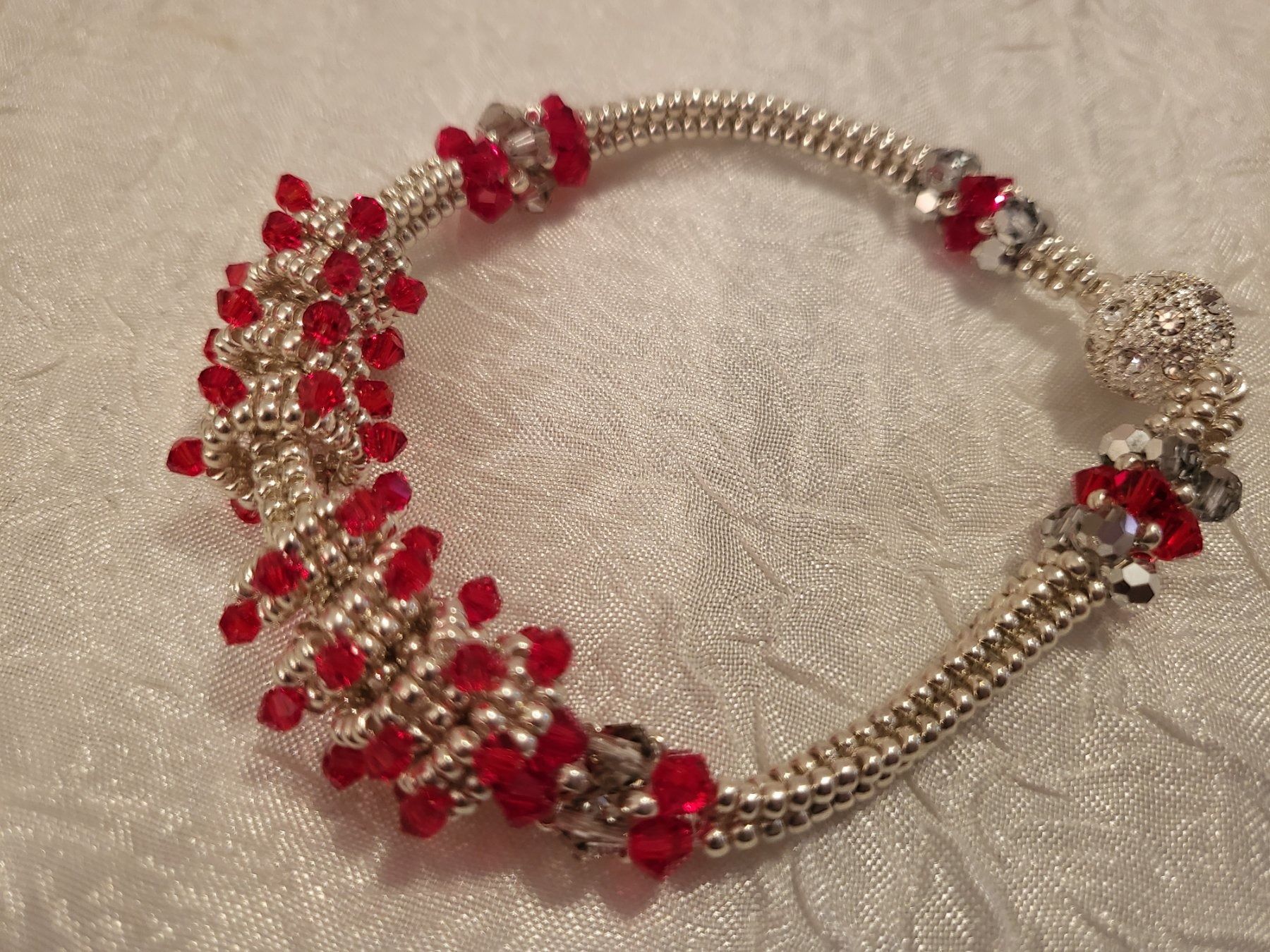 Bracciali & Braccialetti: Wunderschöne Armkette aus swarovski perlen – Nuovo e nell'imballaggio originale da Dietikon venduto da Eleda 1