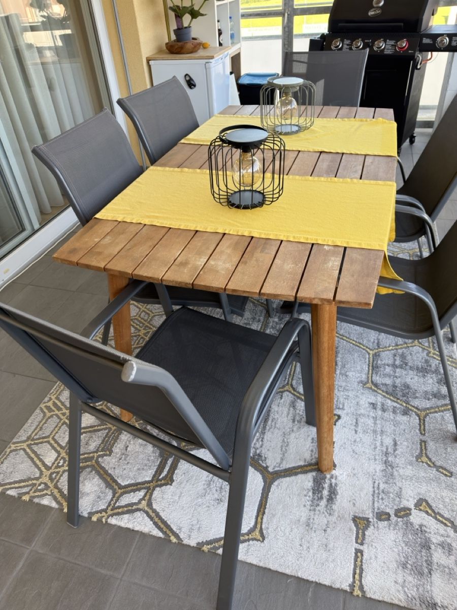 Tavoli: Gartentisch Holz gebraucht – Usato da Elgg venduto da Carina_Pereira