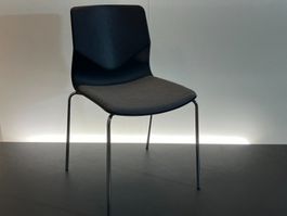 Four Sure 44 - Design Stuhl ohne Armlehne ab 1.-