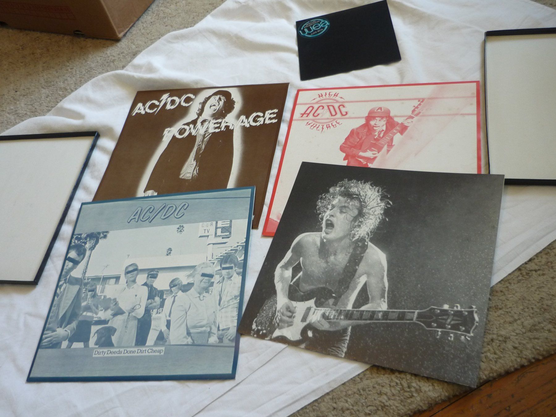 Dischi in vinile: AC DC Coffret 3 lp Atlantic 60149 x3 12" LP Box Set + 7" – Usato da Beringen venduto da Flatretriever 3