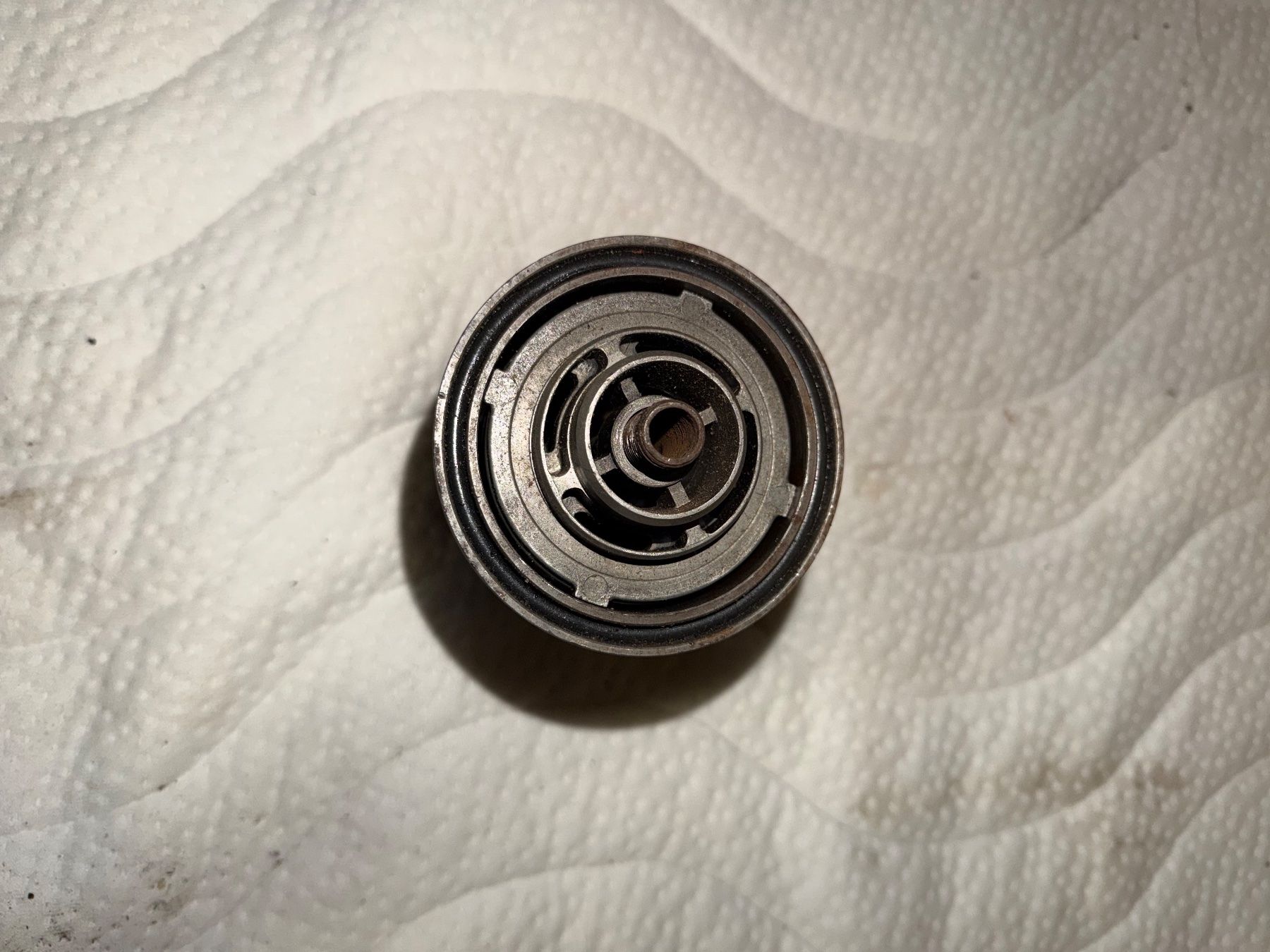 Mercedes-Benz Alle Autoersatzteile: Mercedes Öl Filter für W187 oder 220 – Gebraucht aus Luzern von Basa73 3