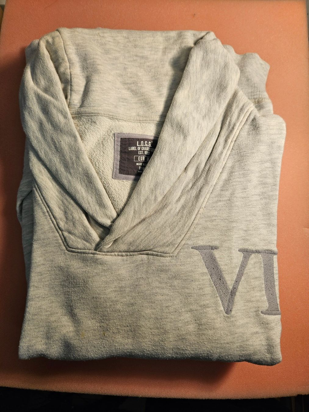 Maglioni & Felpe: Pullover LOGG – Usato da Chur venduto da Einszweidreiviermein 3