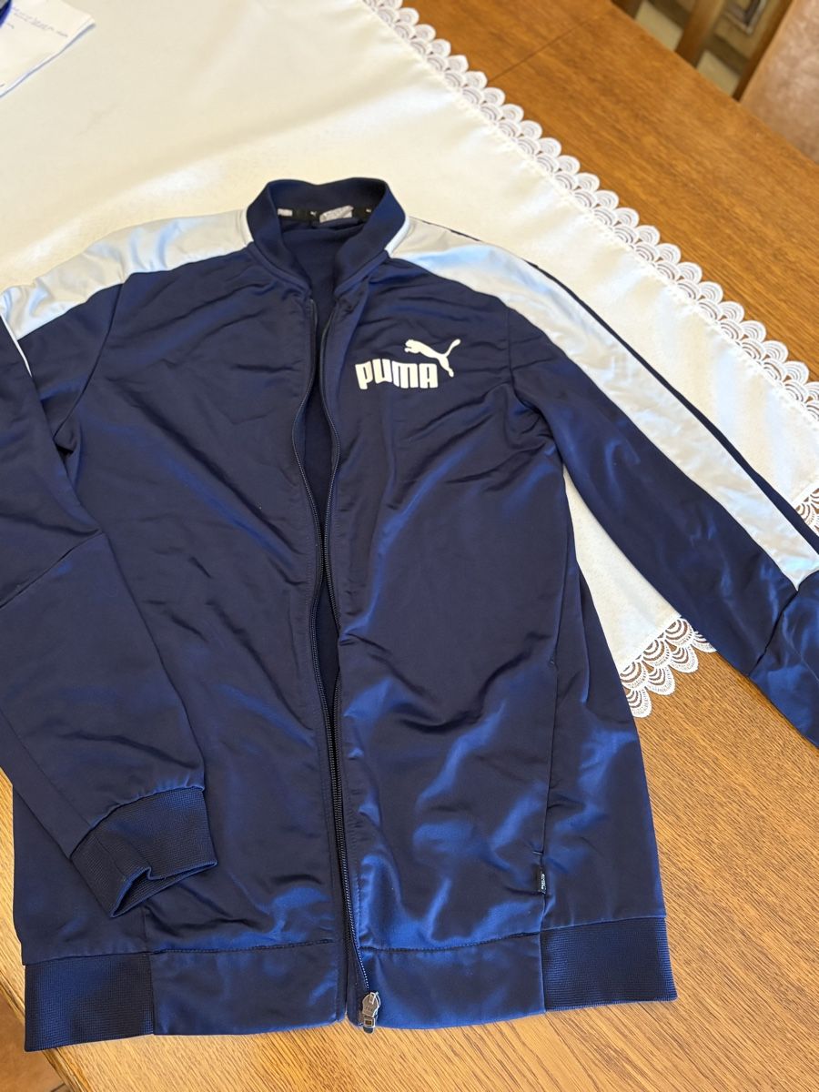 Chemisiers: Blouse Puma taille S – D'occasion à Attalens par Skorpionica 2