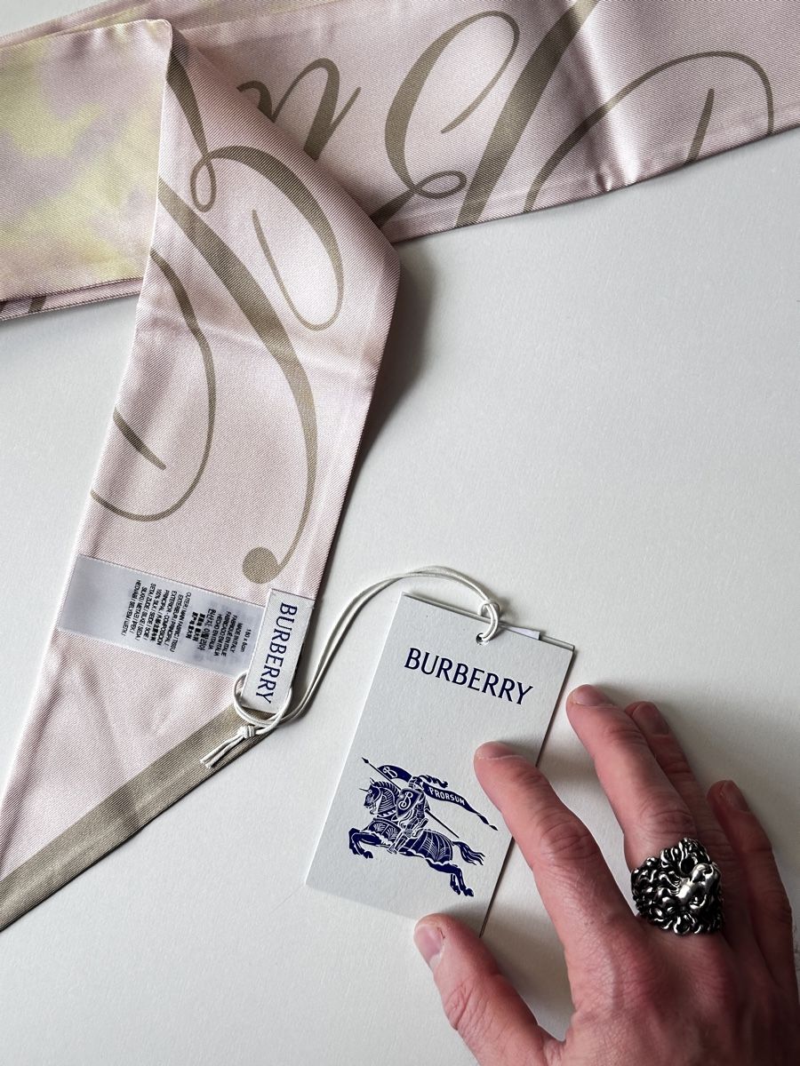 Foulard & Sciarpe: Burberry Seidenschal – Nuovo (secondo la descrizione) da Basel venduto da J.A_Quality4U 2