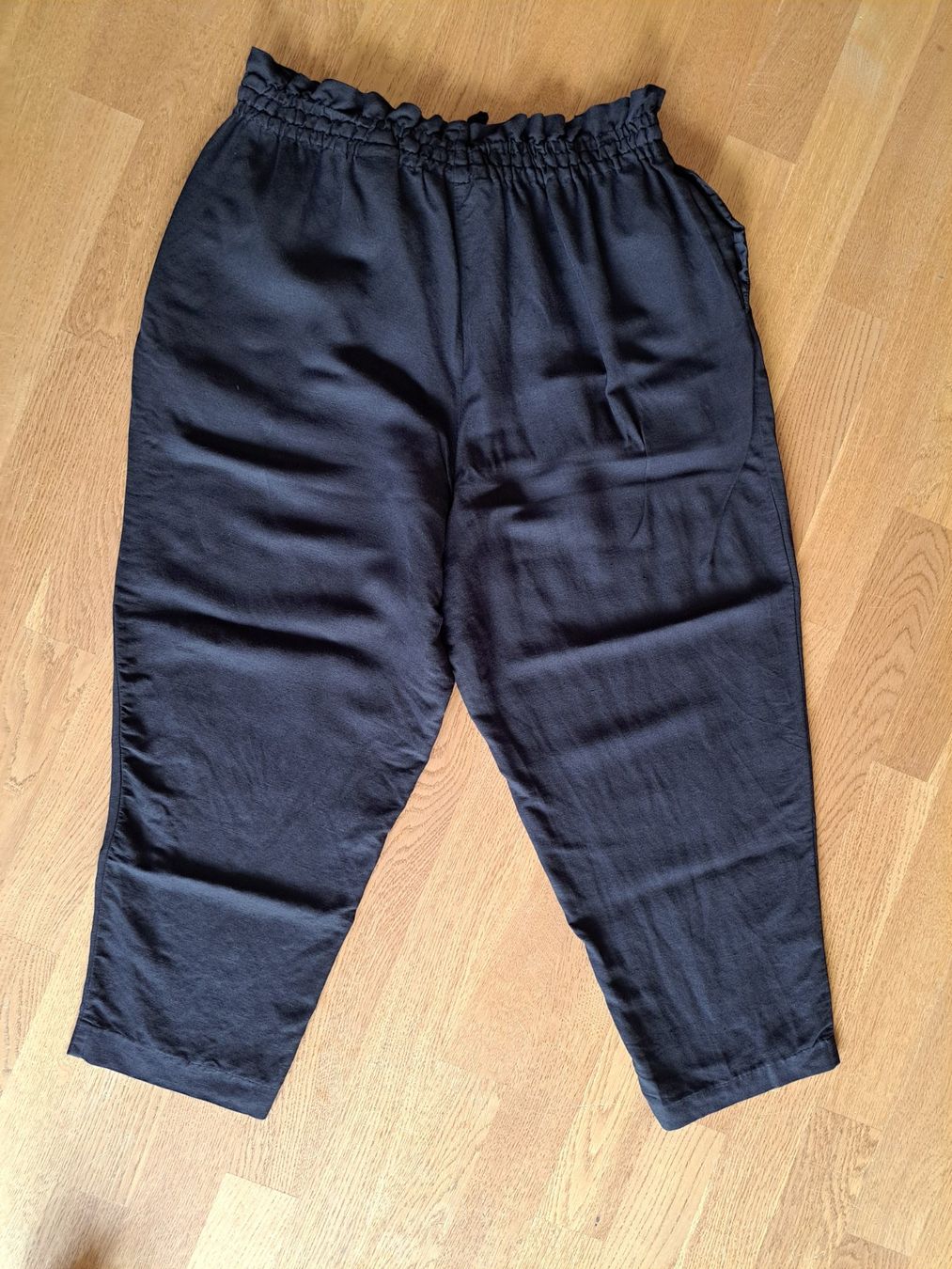 H&M Hosen: Damen Hose Grösse L – Gebraucht aus Oetwil am See von Kuechenzeit 1