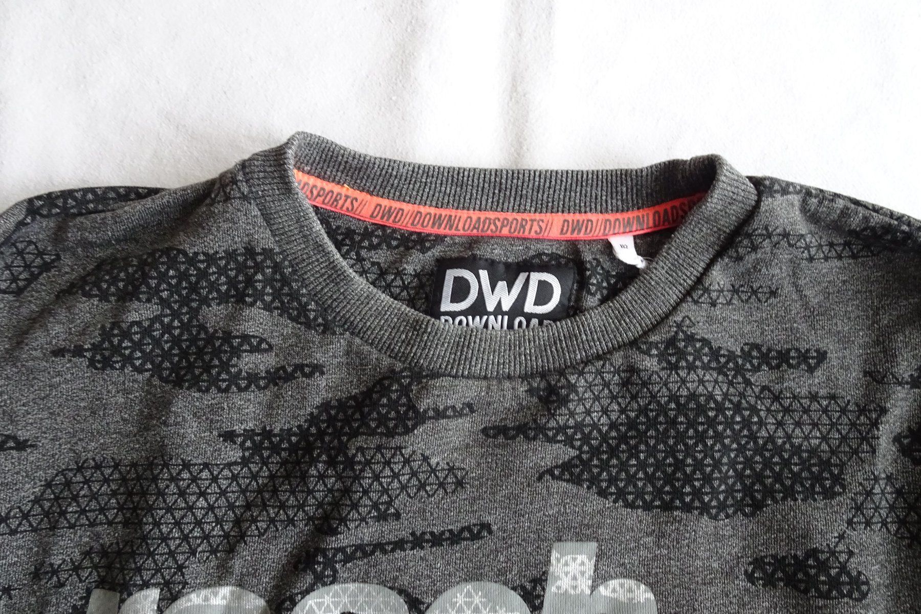 Pullover & Sweatshirts: Pullover grau gemustert Gr. 182 ( ca. Herrengrösse M) – Gebraucht aus Strengelbach von schmetterling20 1