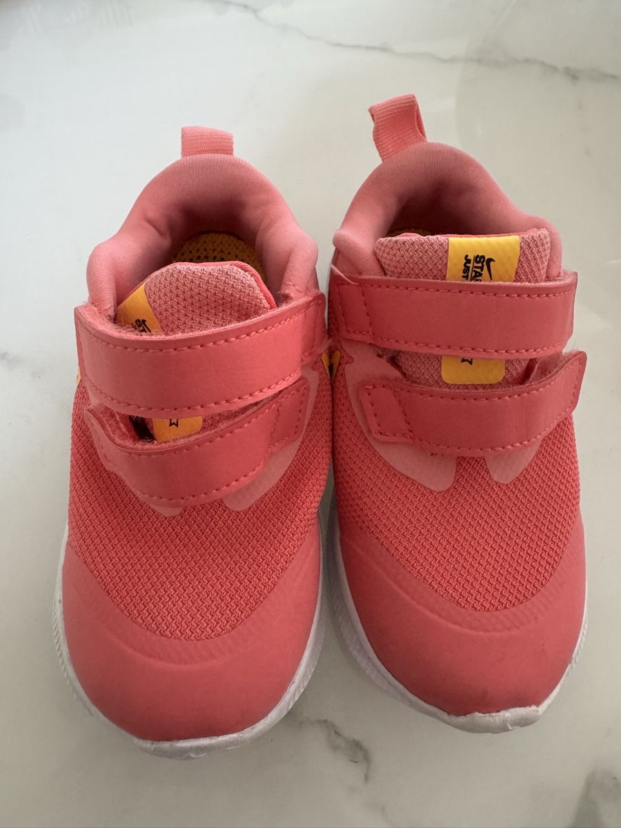 Nike Scarpe per ragazze: Nike Schuhe Grösse: 22 Pink – Nuovo (secondo la descrizione) da Belp venduto da Secondhand11 2