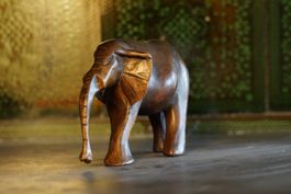 Elefant aus Holz