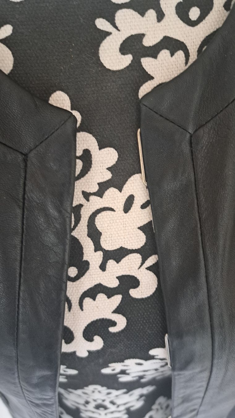 Globus Giacche: Lederjacke Globus Essentials schwarz Grösse 38  – Usato da Rechthalten venduto da Cnirvana 1