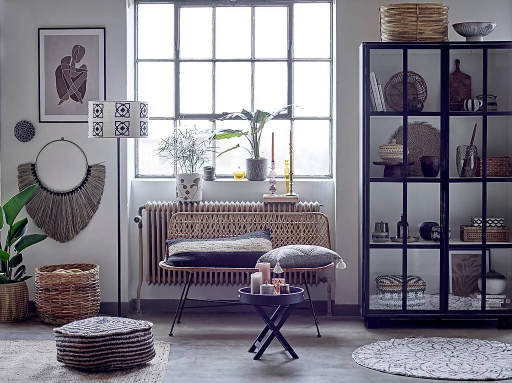 Vitrinen: Eleganter Design-Vitrinenschrank in Schwarz  – Neu und originalverpackt aus Zürich von Laila_anni 2