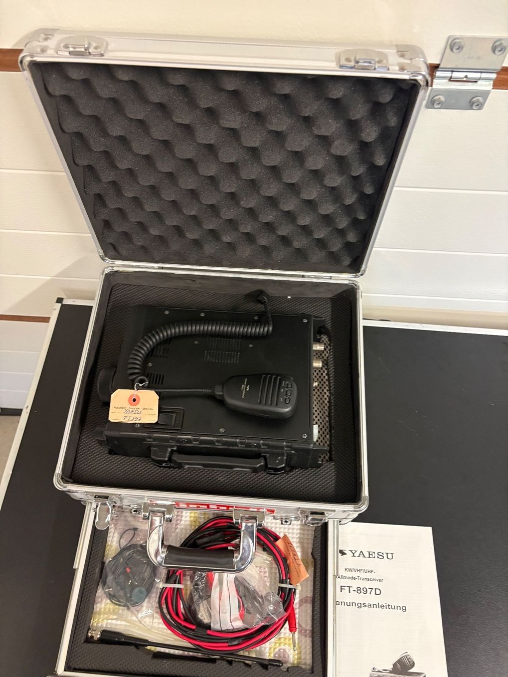 Yaesu Radiocomunicazione: Funkgerät Yaesu FT-897D Allmode-Transceiver gebraucht – Usato da Wiesendangen venduto da plus-minus 4