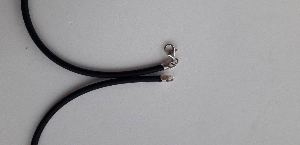 Catenine: Kautschuk Halsband Länge 90mm, Durchmesser 2mm. – Nuovo e nell'imballaggio originale da Winistorf venduto da acreativ4 1
