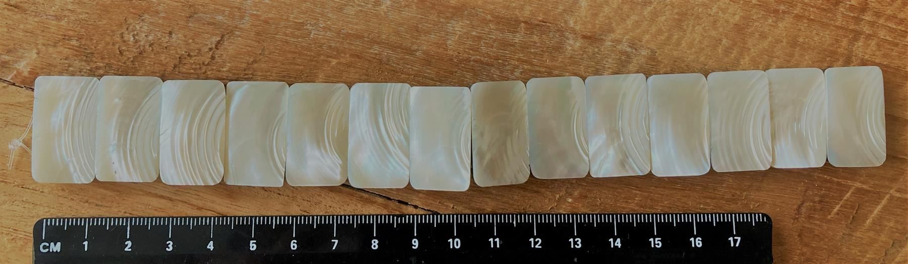 Perlen (unechte): 14 perles Nacre "Rectangles" / Perlmutt – Neu und originalverpackt aus Goumoens-la-Ville von brandonv