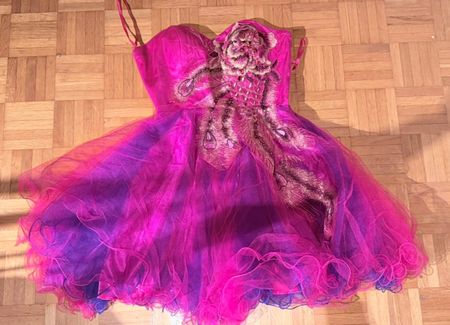 Pinkes TüllKleid mit Pailletten🩷✨