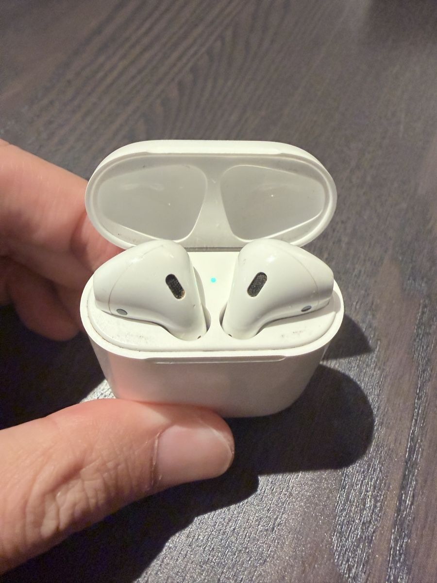 Apple Casques audio: Airpods 2nd Gen – D'occasion à Gattikon par abr_7www 2