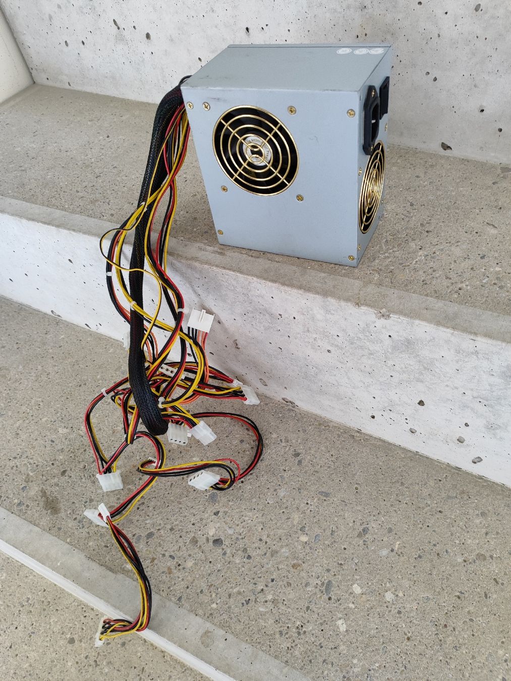 Elektronikbauteil: High Power HPC-420-302 DF PSU - 420W  – Defekt aus Mülligen von vagos85 1