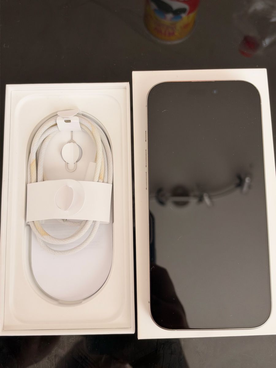 Apple Portables: Apple iPhone 16 pro, 256GB, with Box – D'occasion à St. Margrethen SG par mus_96zz
