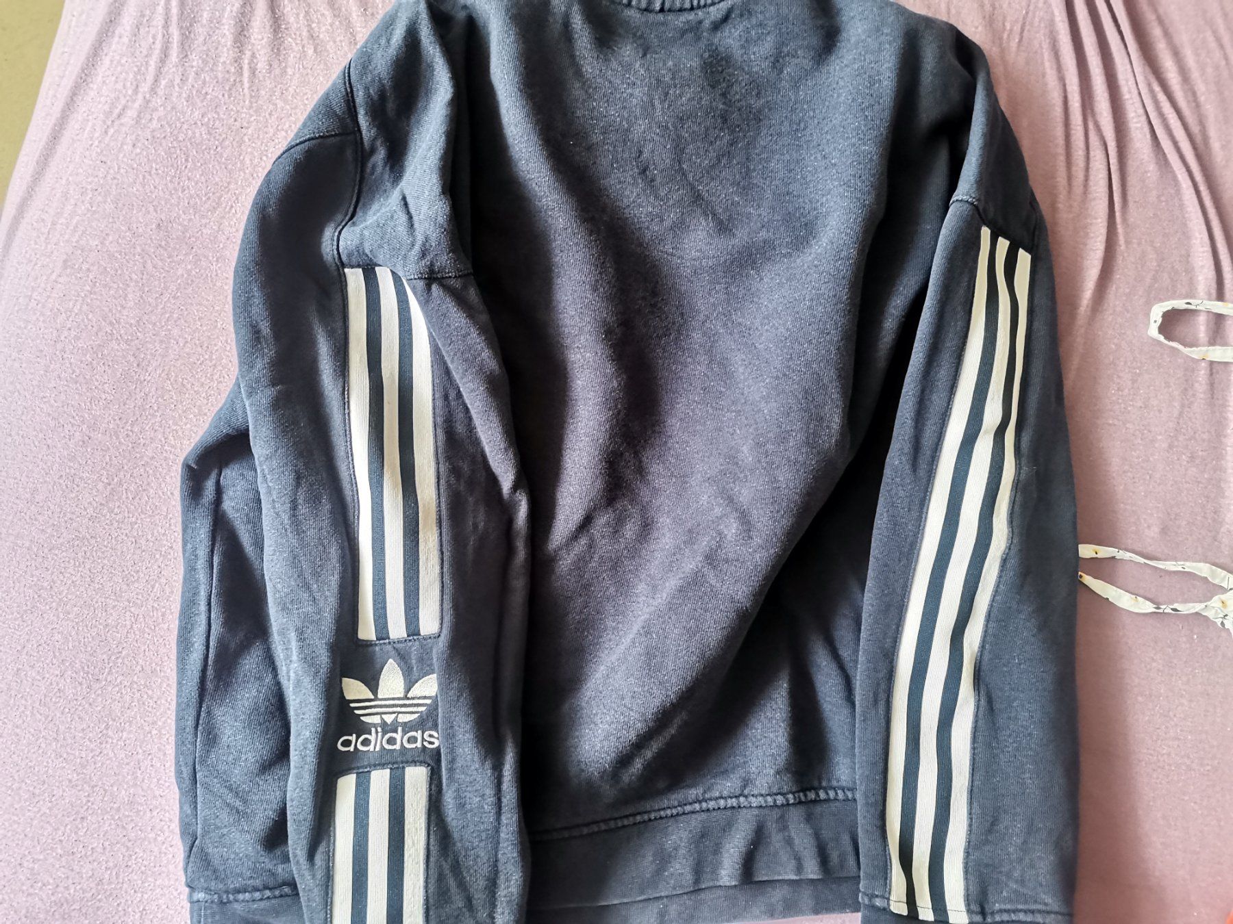 Adidas Pullover & Sweatshirts: Adidas Pullover Gr. M – Gebraucht aus Therwil von JeannysTrendStyle 1