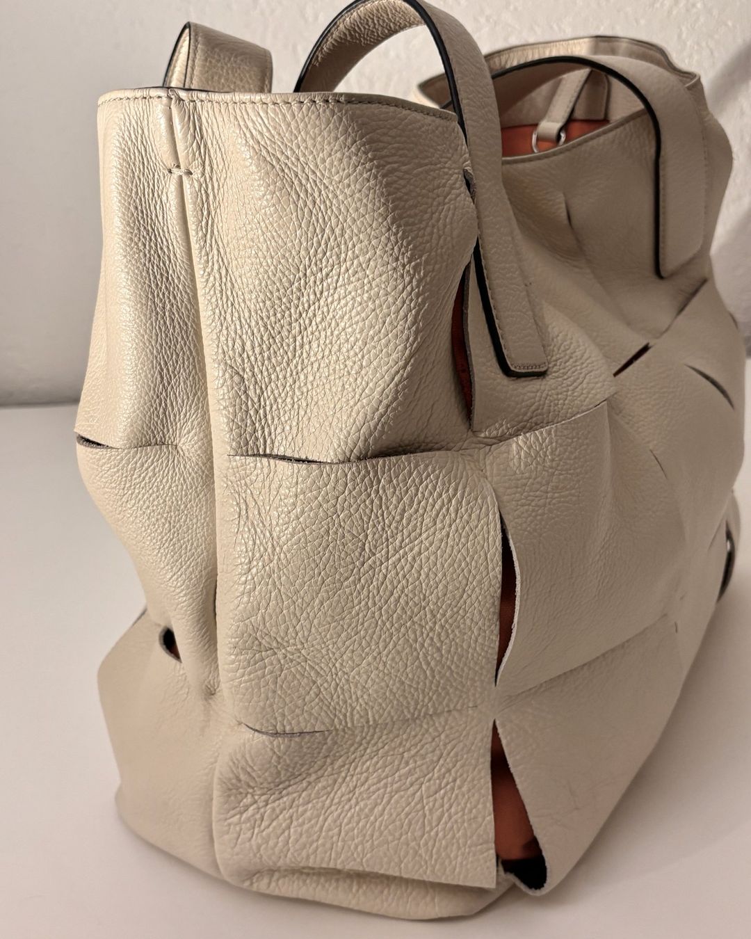 Coccinelle Borse da donna: Tasche von COCINELLE – Usato da Birmensdorf ZH venduto da CAS-ZRH 3