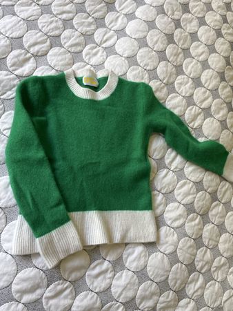 Love this sweater „from future“ toddler size