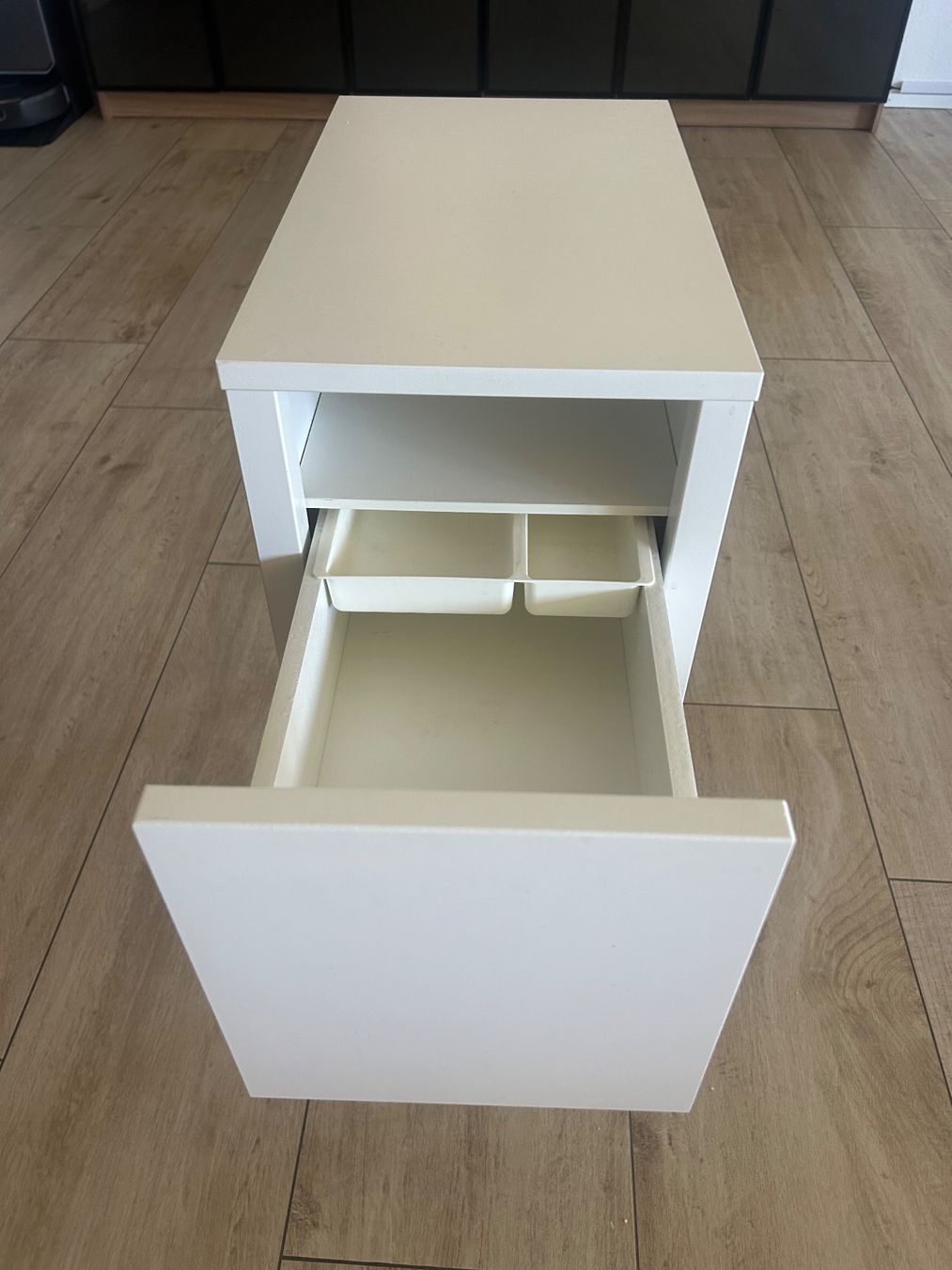 Comodini: Nachttisch Weiss – Usato da Dübendorf venduto da steina02 2