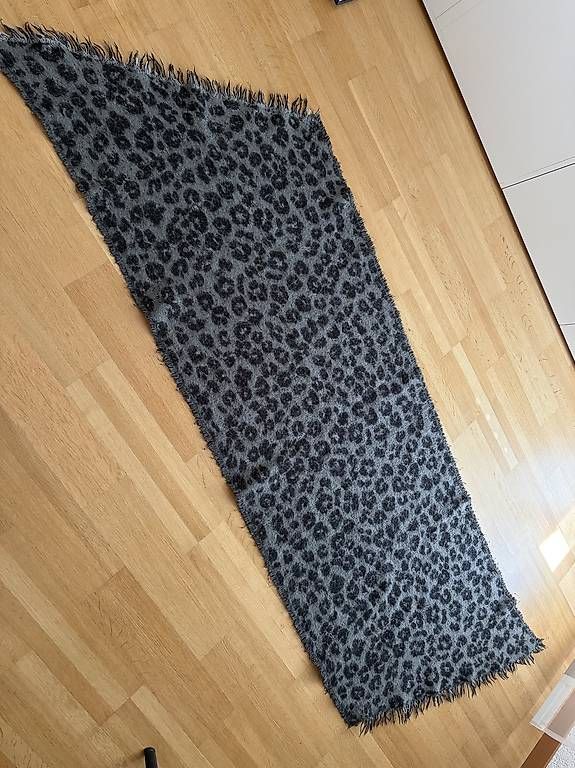 Foulards, Tücher & Schals: Leopardenschal – Gebraucht aus Schliern b. Köniz von tezi 1