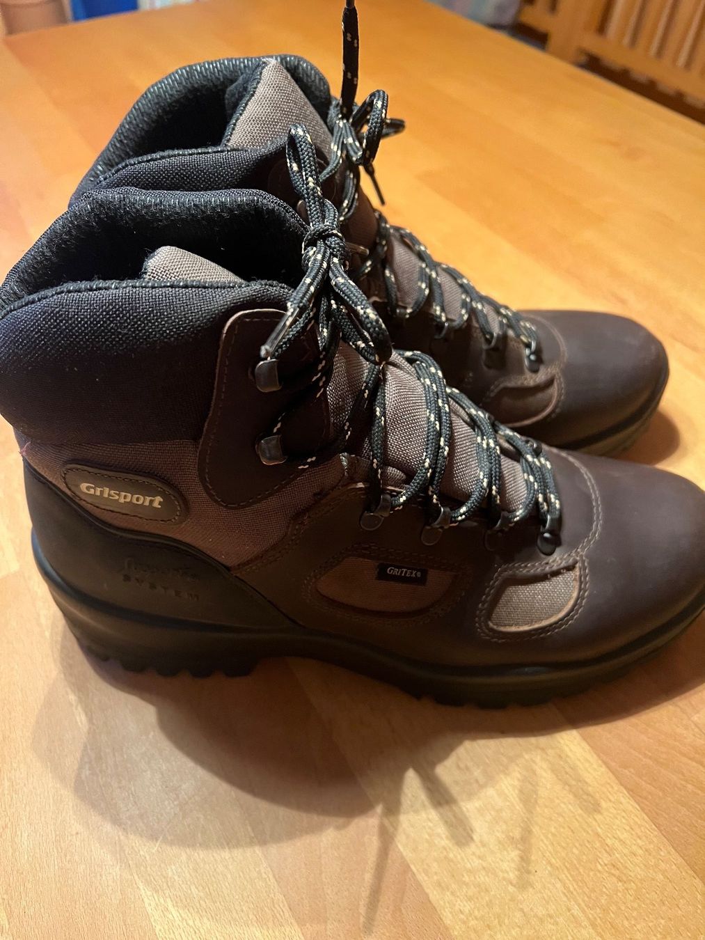 Scarpe da uomo: GriSport Wanderschuhe, Herren, Gr. 43 – Usato da Winterthur venduto da mic_l98y 3