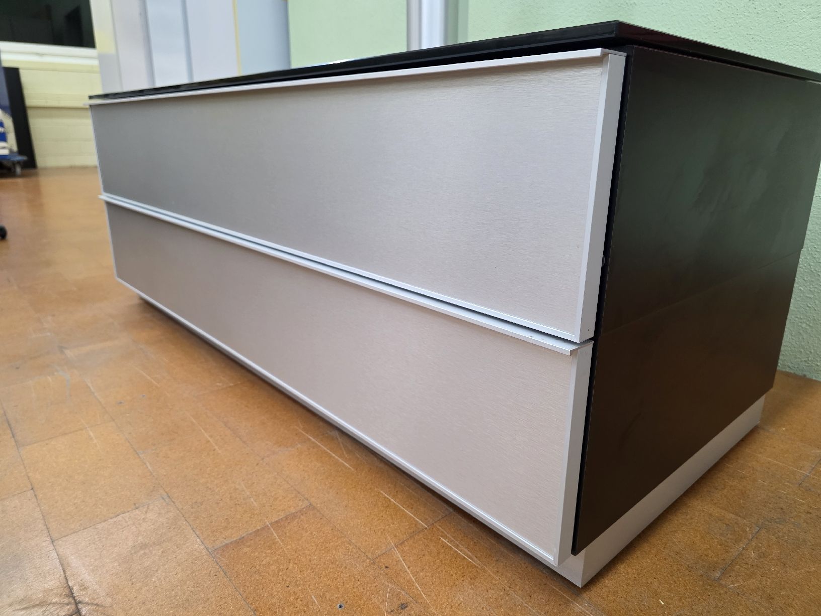 Spectral Mobili TV: Designer TV-Möbel von Spectral Catena – Usato da Lichtensteig venduto da Polsterwerk 1