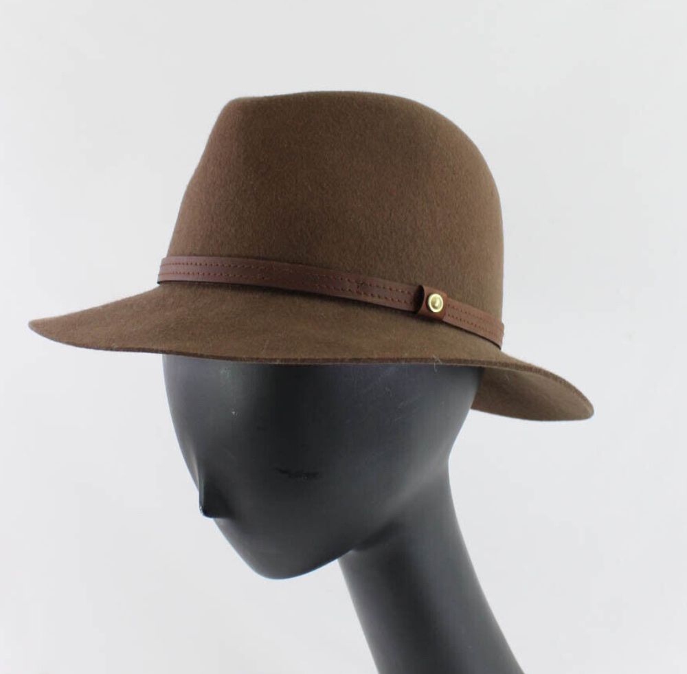 Copricapi, berretti & cappellini: Stylish Brown Wool Hat by Rag & Bone, Size M – Usato da Zürich venduto da kas_g26m