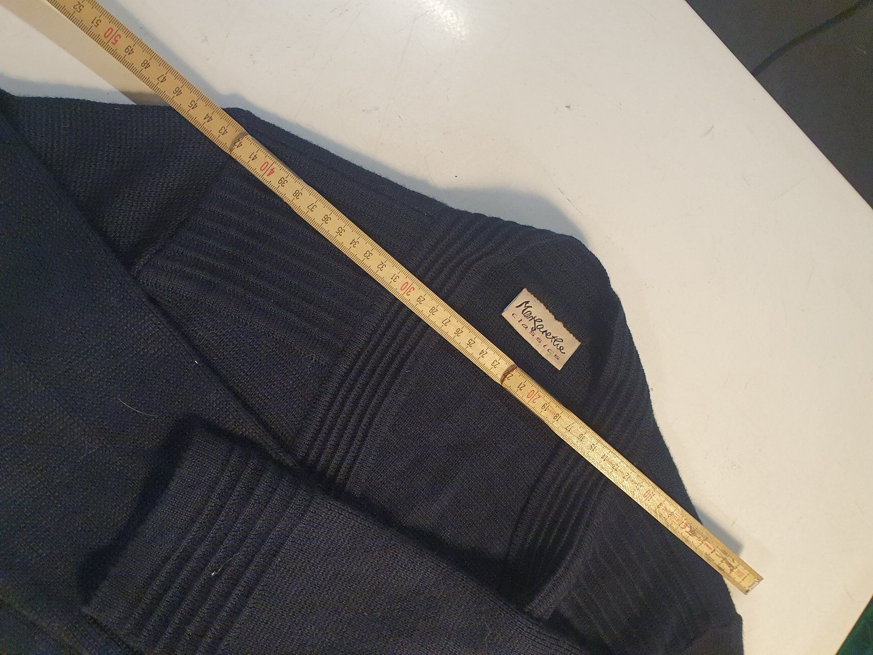 Giacche: Margarethe Classisc Strickjacke grösse M – Usato da Zürich venduto da loosebone 7