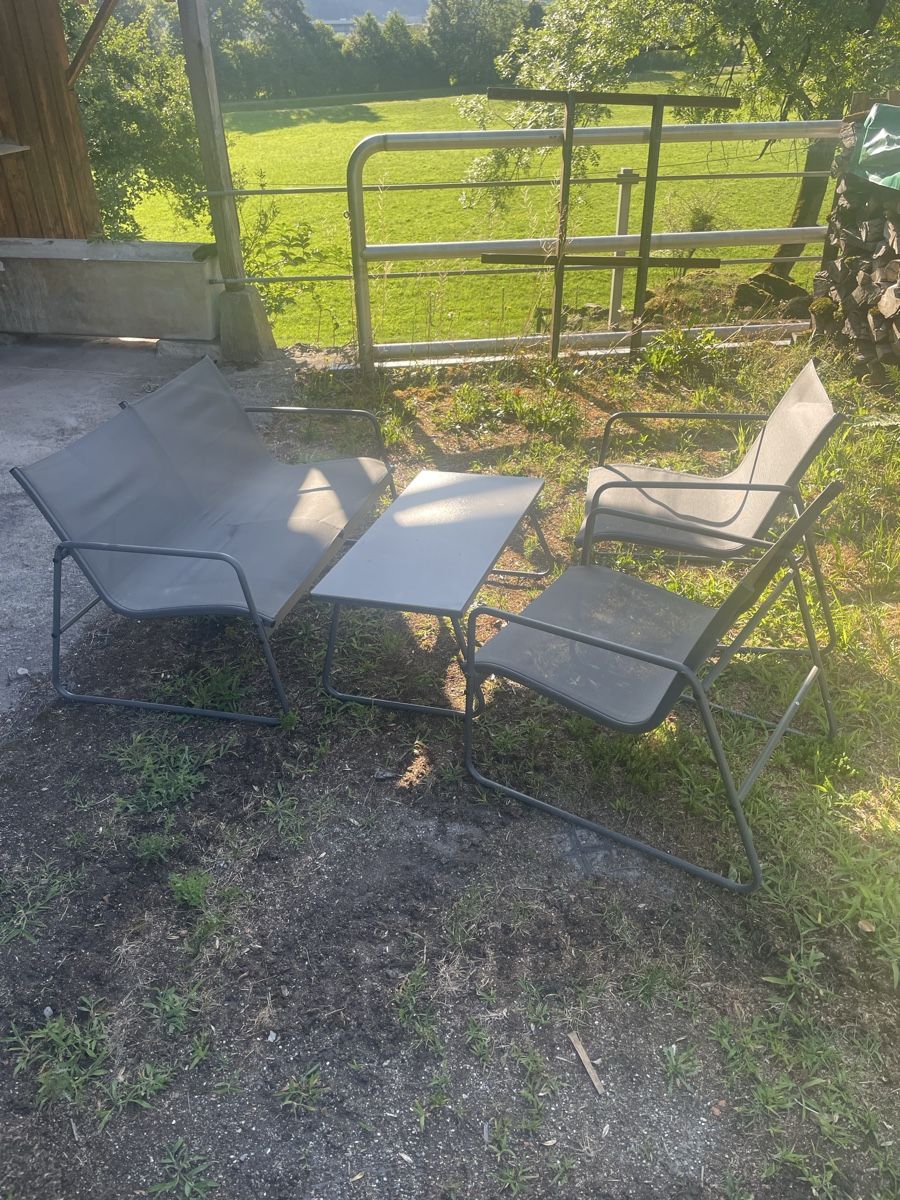 Set di tavolo e panche: Gartensitzgruppe 2 Stühle 1 Tisch dunkelgrau – Usato da Flums venduto da andybausf01 2