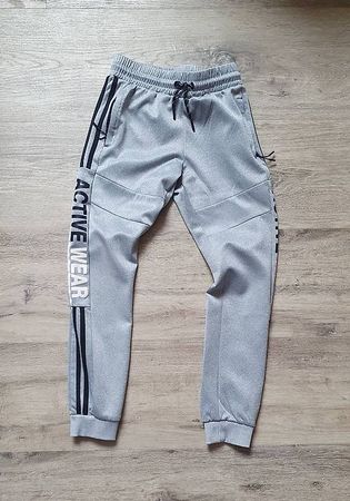 5 X Pantalons jogging jeans 141 - 152