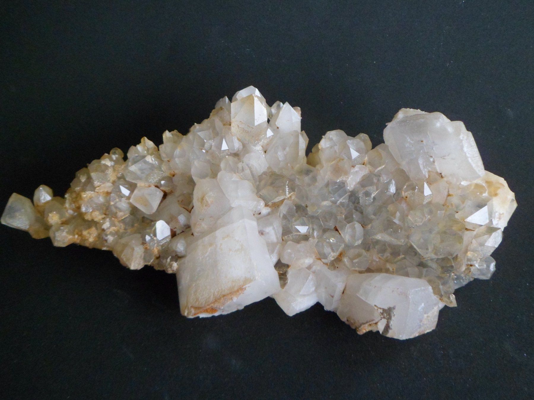 Minerali & Pietre curative: Bergkristallstufe Schweiz – Usato da Affoltern am Albis venduto da Fossil60