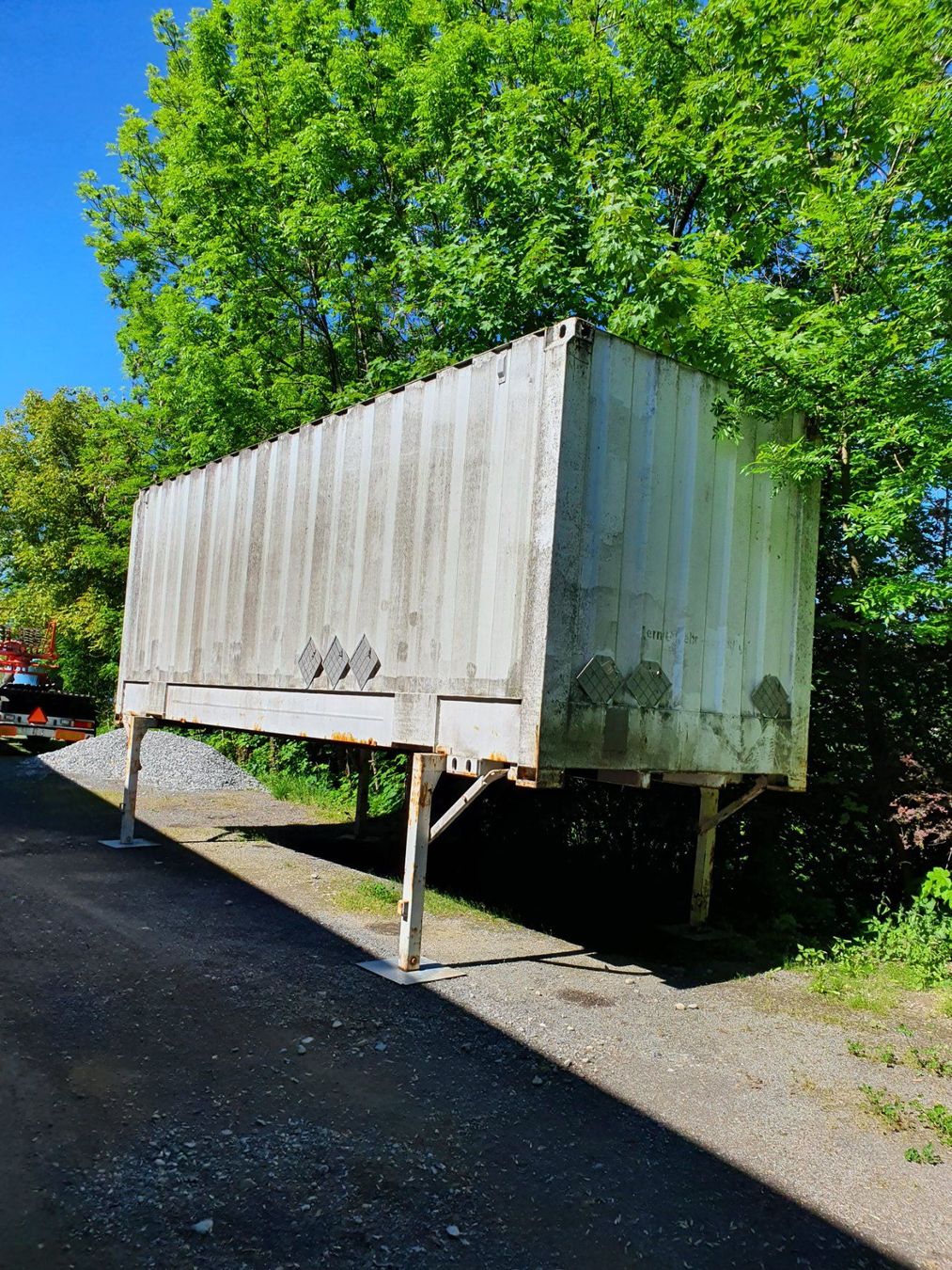 Contenitori edile: Pont mobile (container) de 1998, bon état. – Usato da Blonay venduto da Brikabrak 2