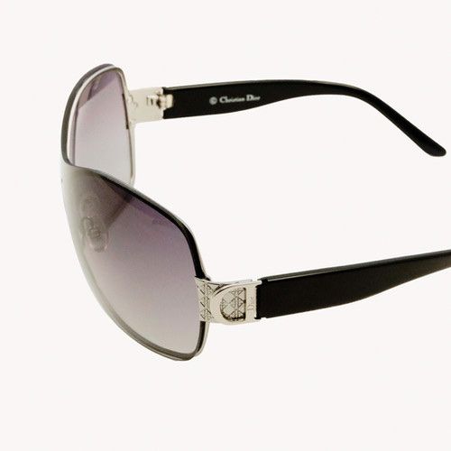 Dior Lunettes & Verres: Lunettes de soleil Dior  – D'occasion à Genève par lea_b6vp