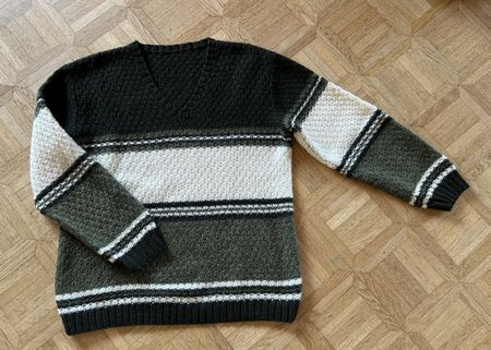 handgestrickter Pulli