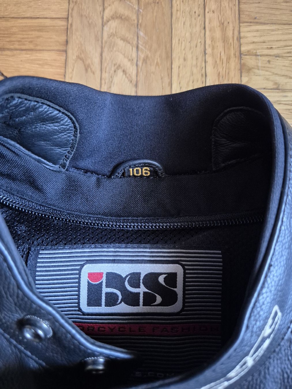 IXS Lotti di vestiti: Motorradkombi – Usato da Buchs LU venduto da 1yvez 2