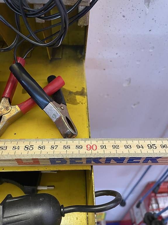 Armadi: Glühleuchtenschrank Hella – Usato da Möhlin venduto da Rotor117 4