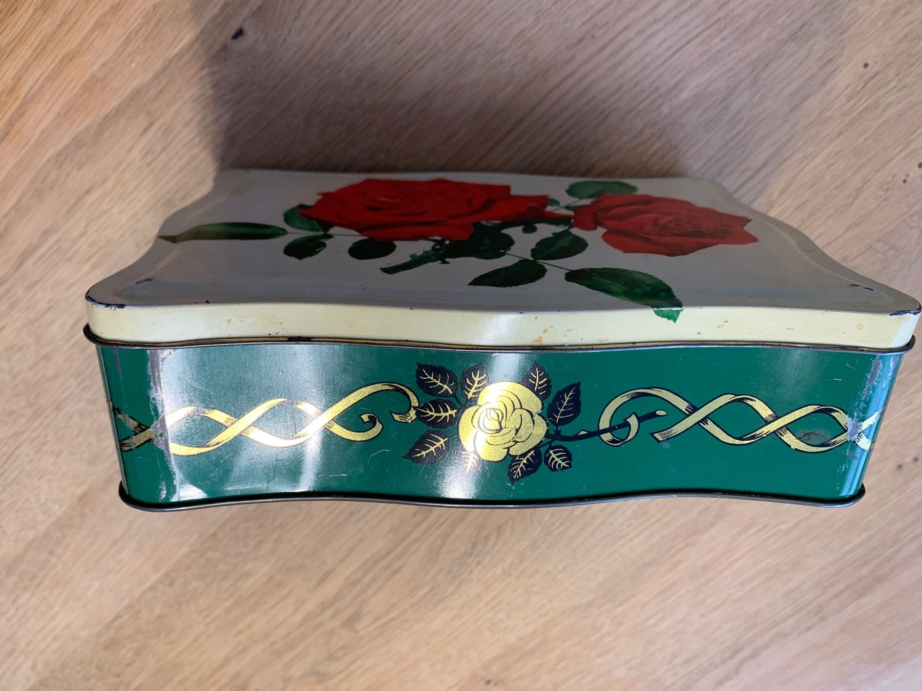 Barattoli: Alte, antike Blechdose "Rosen" – Usato da Schwanden GL venduto da Cicala 5