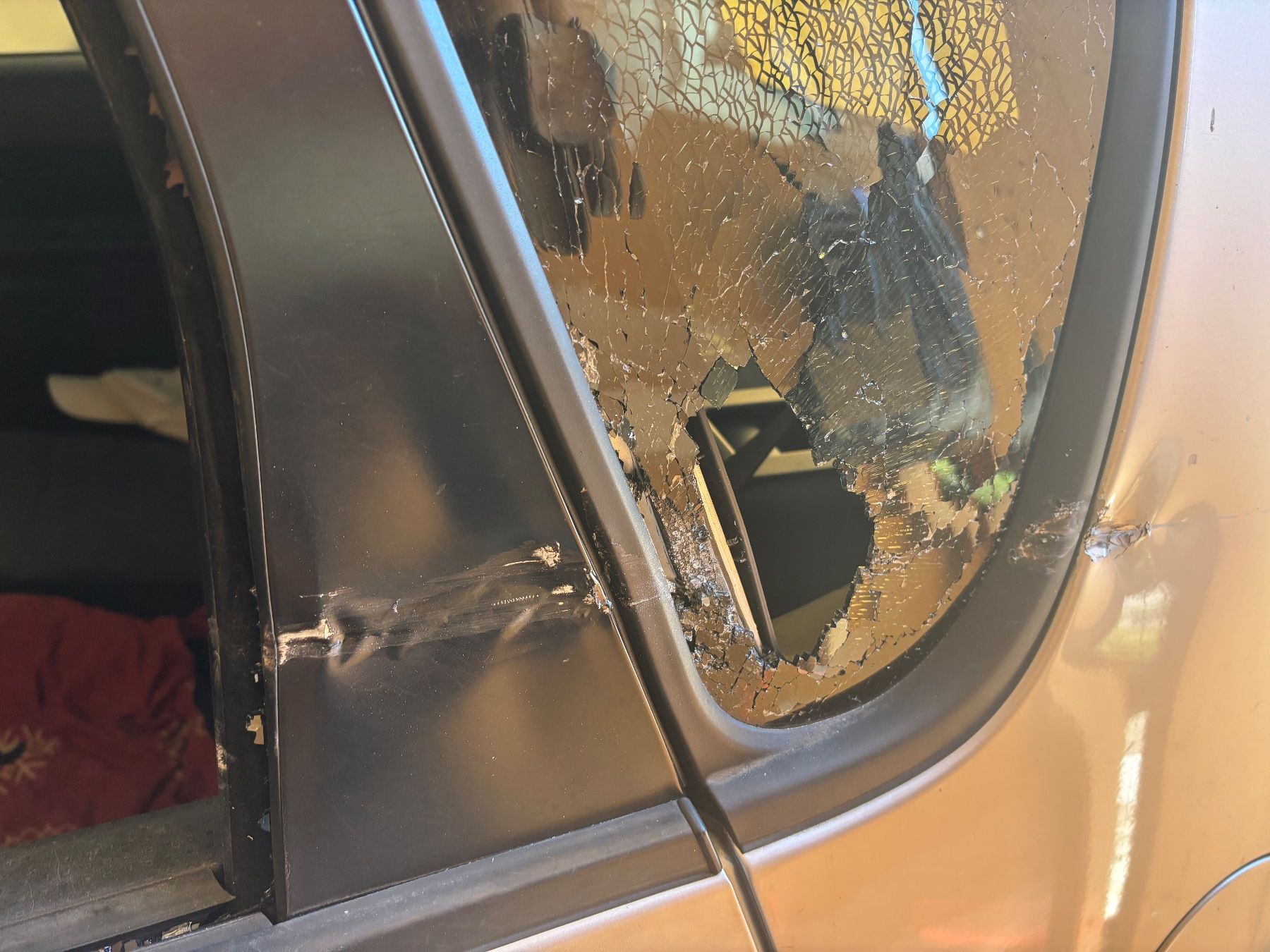 Mitsubishi Automobili: Mitsubishi Colt Diamond defekt – Difettoso da Frauenfeld venduto da Ronja07 1