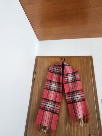 Écharpe Codello motif carreaux rouge 