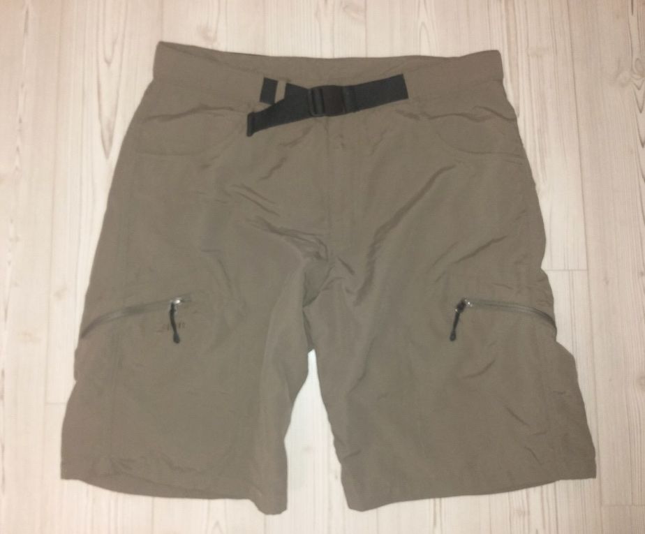 Pantaloni: Wander/Freizeit Shorts KTEC Gr.M grün/braun – Usato da Lüchingen venduto da cabu_lina