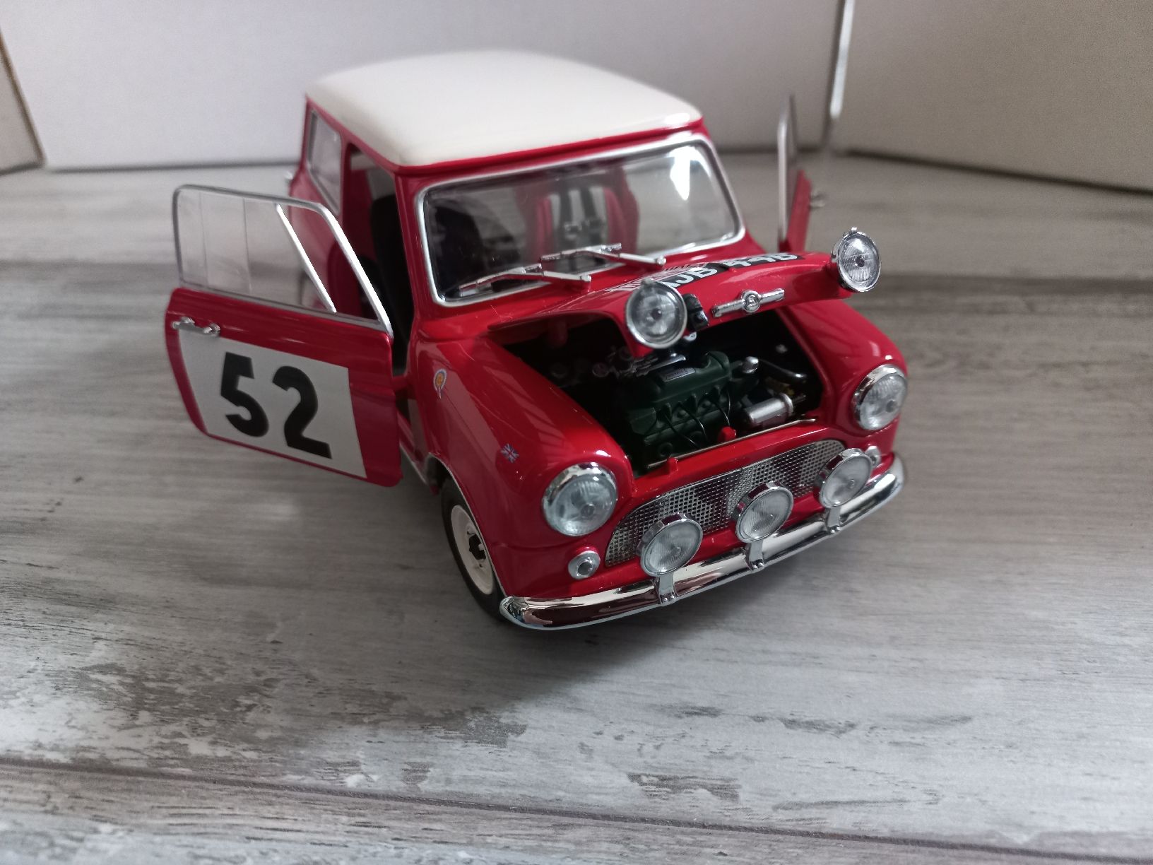 Kyosho Modellini d'auto: Morris Mini Cooper S 1/18 Kyosho – Nuovo (secondo la descrizione) da Attalens venduto da remy_s00 5