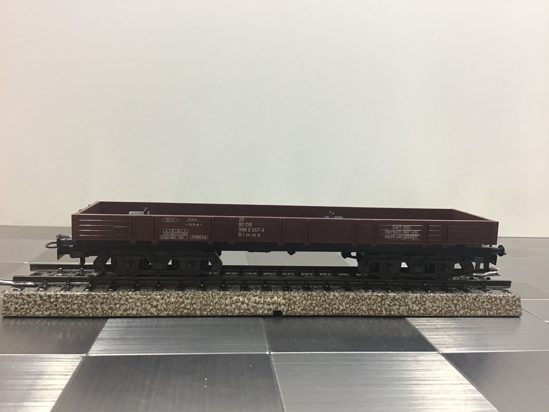 Märklin Modelleisenbahnen: MÄRKLIN GÜTERWAGEN SPUR H0 – Gebraucht aus Männedorf von Spezial-Modelle