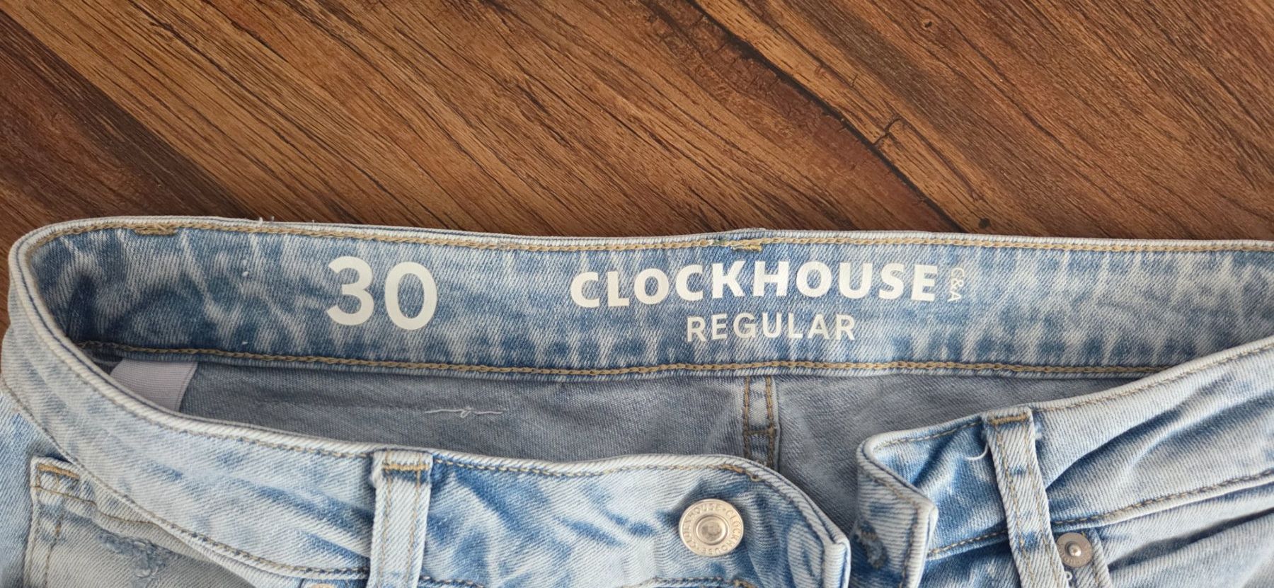 C&A Jeans: Coole kurze Jeanshose Gr.30 – Gebraucht aus Amlikon-Bissegg von Re13 1