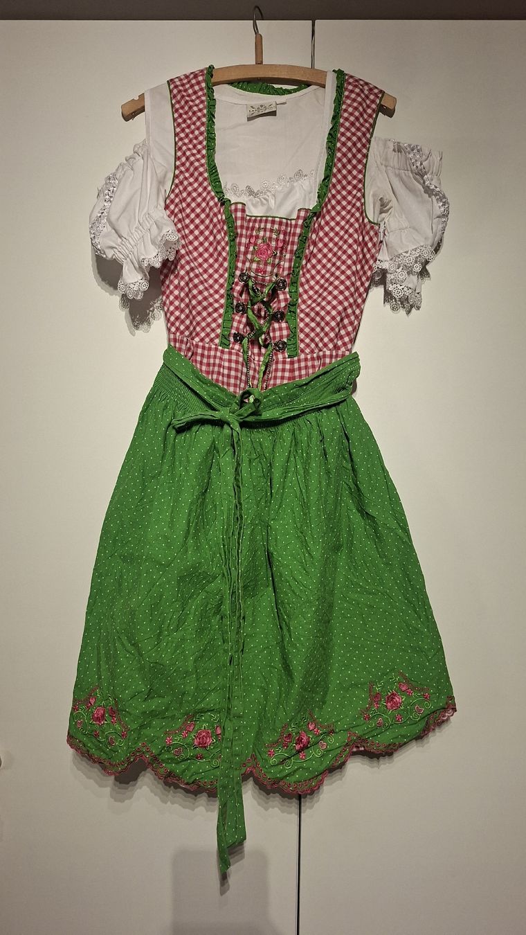 C&A Kleider: Pink-grünes Dirndl – Gebraucht aus Oberengstringen von Kimchimon