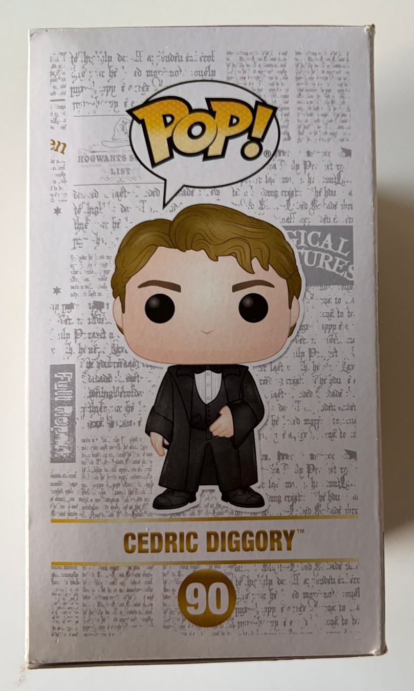 Funko Statuette: Funko Pop - Cedric Diggory - Yule Ball - 90 – Nuovo e nell'imballaggio originale da Grand-Lancy venduto da alf_8dk7 6