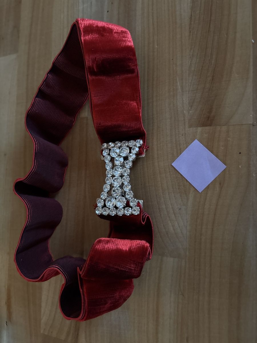 Cinture: Gurtel mit Strass / Elastikband – Usato da Rümlang venduto da BoutiqueMonique16